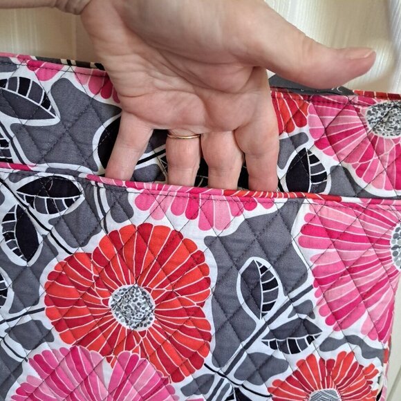 Vera Bradley Multicolor Floral Crossbody/Shoulder Bag Compartments Pink Red Gray - Picture 6 of 9